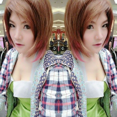 พริตตี้วัยใส สวยแบ๊วได้ใจหนุ่มๆ ไปเต็มๆ