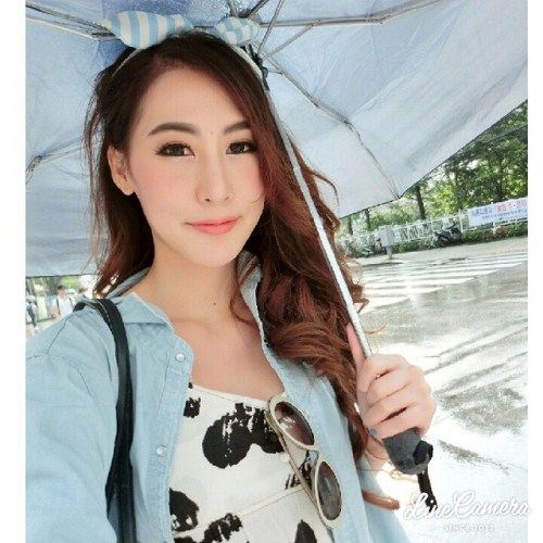 พริตตี้สาวสวย ได้ใจหนุ่มๆ ไปเต็มๆ