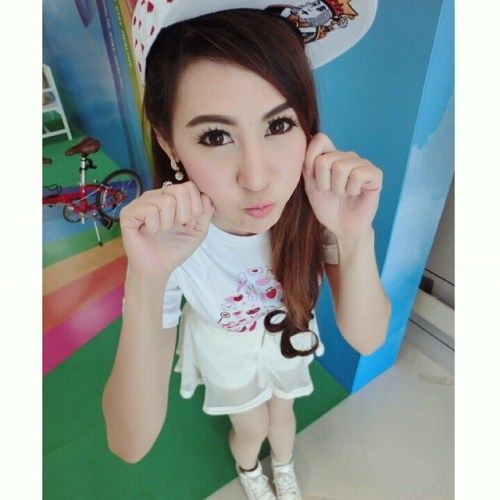 พริตตี้สาวสวย ได้ใจหนุ่มๆ ไปเต็มๆ