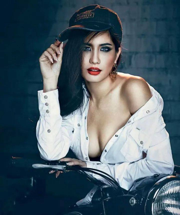 ปู ไปรยา & อาเล็ก @ เปรียว vol.34 no.722 October 2014