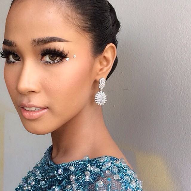 เมญ่า Miss Thailand World 2014 ไปงานรับรางวัล OK! Awards ประจำปี 2014