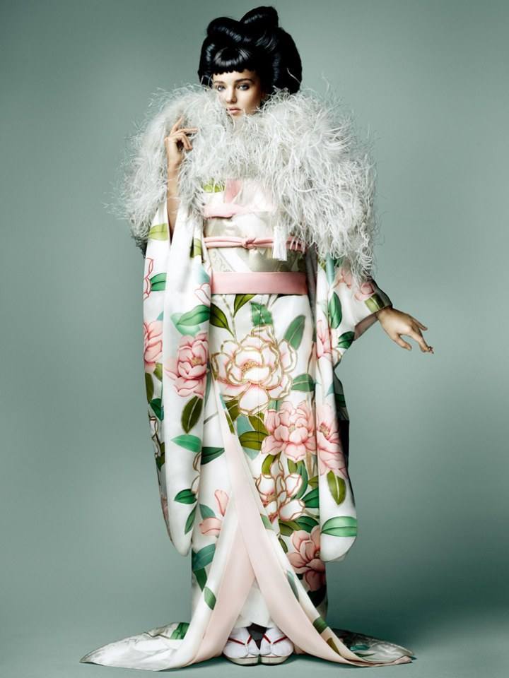 Miranda Kerr @ Vogue Japan November 2014