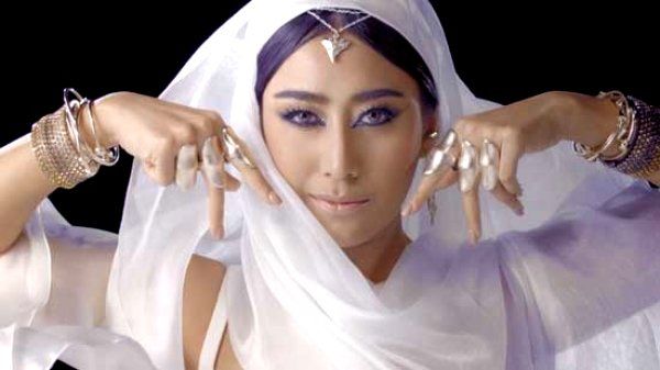 MV ตัวเต็ม Ann Mitchai - Live My Life My Way