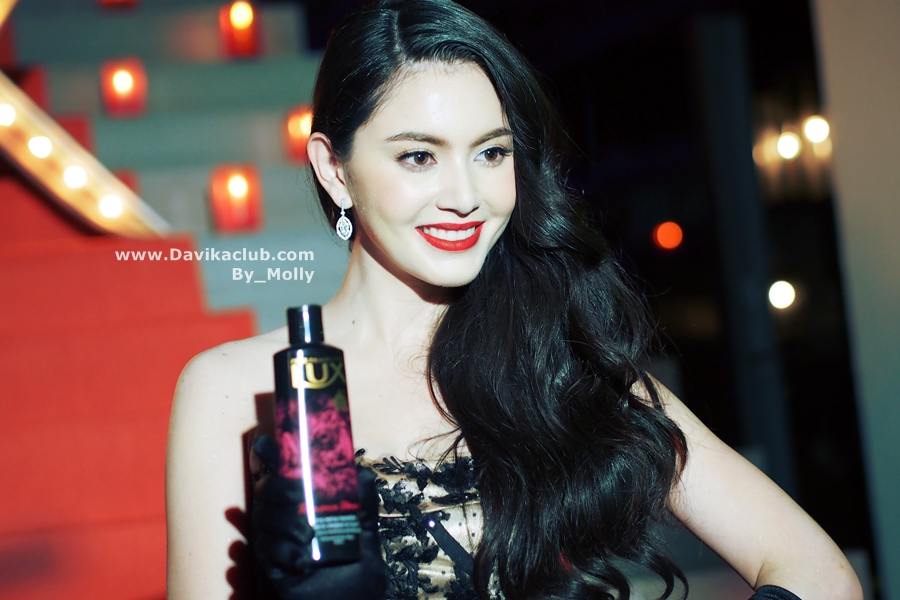 ใหม่-ดาวิกา งาน LUX forever Collection