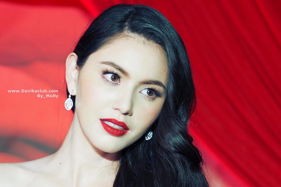 ใหม่-ดาวิกา งาน LUX forever Collection
