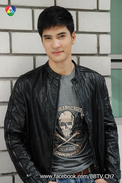 ไมค์ ภัทรเดช ควง ปุ๊กลุ๊ก ฝนทิพย์ นำทีมบวงสรวงละคร"รอยรักเเรงเเค้น"