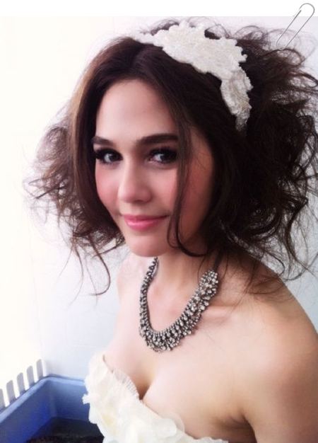 โชว์ผิวขาวเนียนนุ่มอีกแล้ว! ชมพู่-อารยา 30 ยังแซ่บ!
