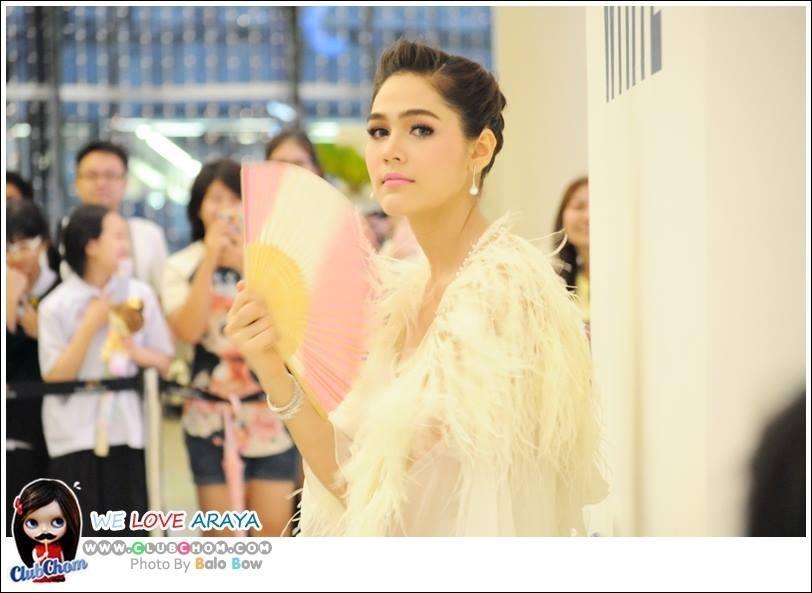 รวมภาพเจ้าแม่ ชม,อั้ม สวยน่ารักดีกรีแม่ค้า