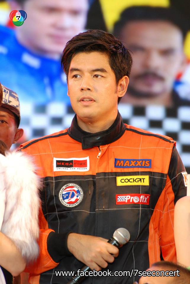 (เก็บตก)ทัพนักแสดงจากละคร 4 เรื่อง จัดเต็ม ใน " 7 สีคอนเสิร์ต " เสาร์ที่ 1 พ.ย.ที่ผ่านมา