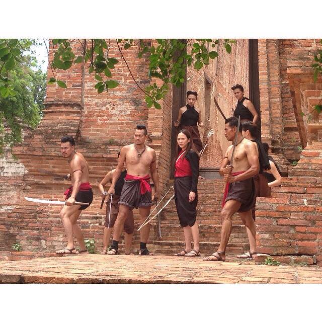 พราว สำเร็จ!! ซุปเปอร์สตาร์ &lsquo;อั้ม&rsquo; คืนจอ ฟินทั้งคนดู และคนเล่น คนดังในวงการบันเทิง แห่ดูเพียบ!!