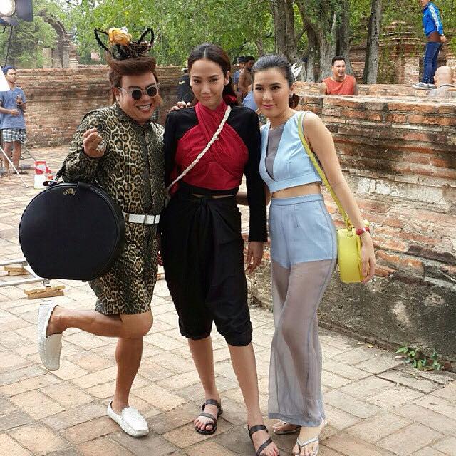 พราว สำเร็จ!! ซุปเปอร์สตาร์ &lsquo;อั้ม&rsquo; คืนจอ ฟินทั้งคนดู และคนเล่น คนดังในวงการบันเทิง แห่ดูเพียบ!!