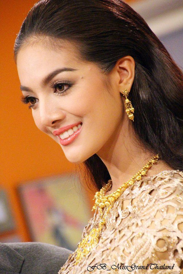 "บุษยรัตนกัญญา" ชุดประจำชาติ น้องปลา ตัวแทนในการไปประกวด Miss Supranational 2014