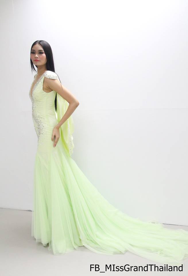 " ช่อฟ้าทองอำไพ " ชุดระจำชาติไทยประยุกต์ ของน้องเฟริส์ - Miss Intercontinental Thailand 2014