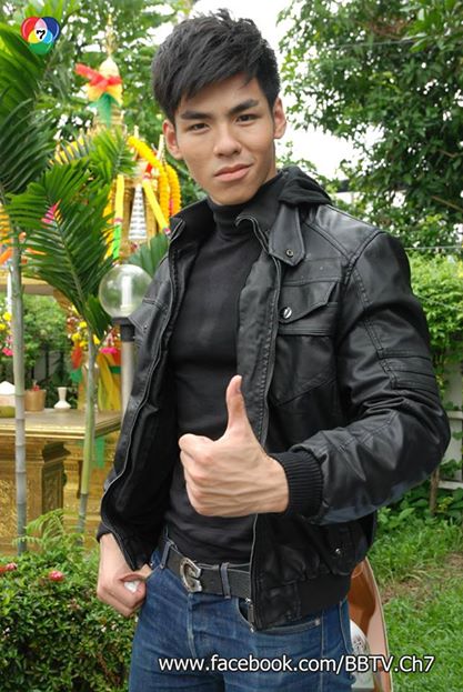 ฉลอง ภักดีวิจิตร นำทัพนักเเสดงคับคั่งบวงสรวงละครเเอ็คชั่นฟอร์มยักษ์ "ทอง 10"