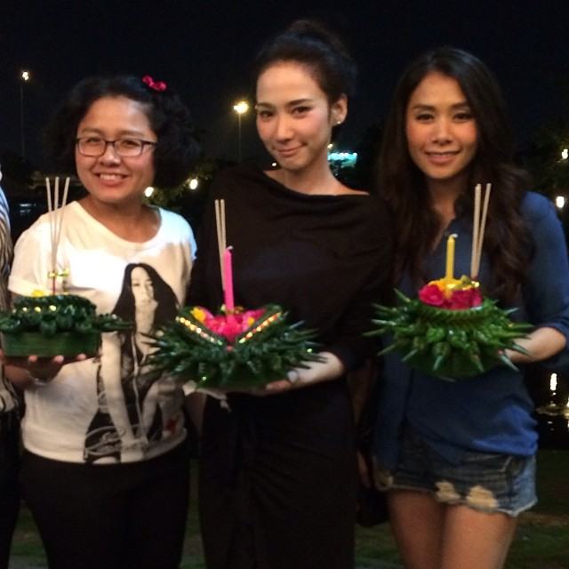 หาดใหญ่โพล "อั้ม พัชราภา" ดาราหญิงที่คนอยากลอยกระทงด้วยมากที่สุดในปี 2014!!