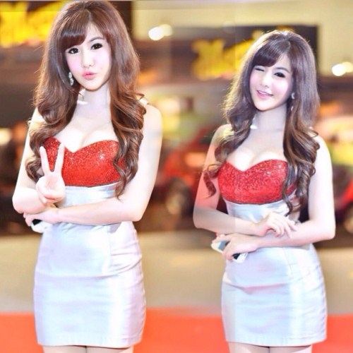 นางฟ้าชัดๆ น้องเบนซ์ พริตตี้หน้าแบ๊ว