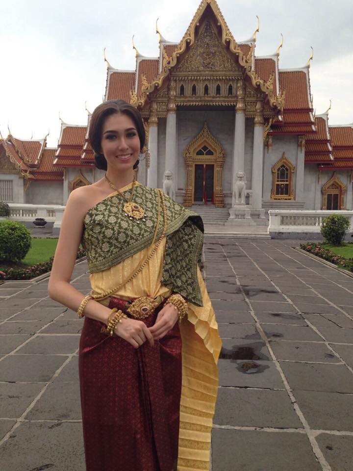 แอลลี่ Miss Universe Thailand ชุดไทย