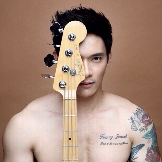 ไท จีรศักดิ์ วง S.D.F @ Volume
