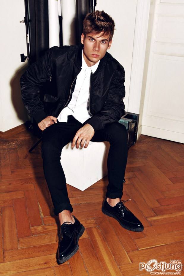 Wojtek at Hunter Models by Krzysztof Waszak