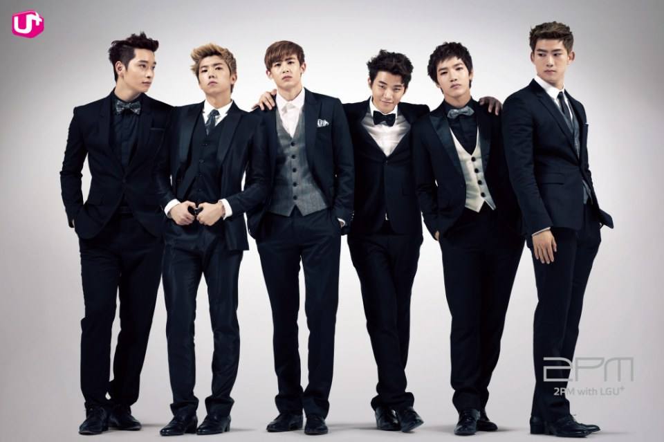 หนุ่มๆ วงนี้ยังฮอตและร้อนแรงเสมอ เซ็กซี่เว่อร์!!