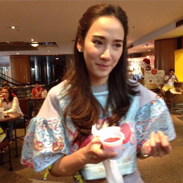 เคล็ดรับความสวยใสดุจผิวเด็กเเบบ "อั้ม พัชราภา"
