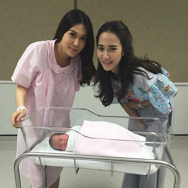 เคล็ดรับความสวยใสดุจผิวเด็กเเบบ "อั้ม พัชราภา"
