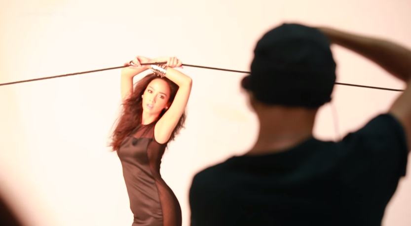 เบื้องหลังการถ่ายเเบบ Praew Magazine สุดเซ็กซี่ของ "อั้ม พัชราภา"