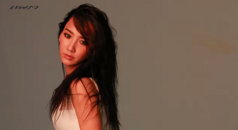 เบื้องหลังการถ่ายเเบบ Praew Magazine สุดเซ็กซี่ของ "อั้ม พัชราภา"