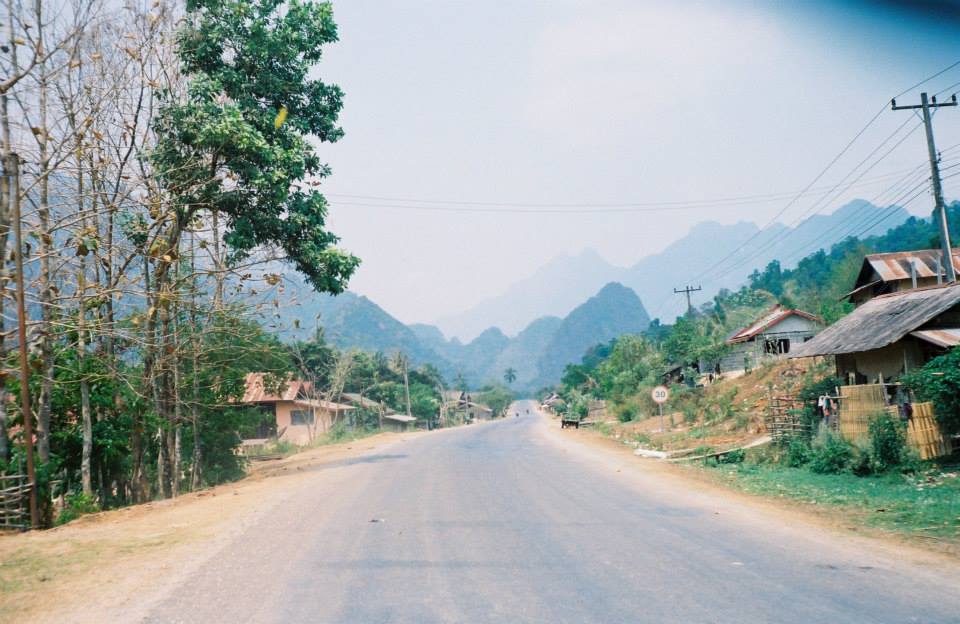 ຂອບໃຈເດີ້້ທີ່ມາທ່ຽວລາວ ขอบใจเด้อที่มาเทื่ยวลาว,โอกาสหน้าข้อยกะชิไปเที่ยวไทยคือกัน