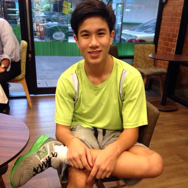 หล่อ ใส ไข่แดง!! กับ " สเป็ค-พิสิฐพงศ์"