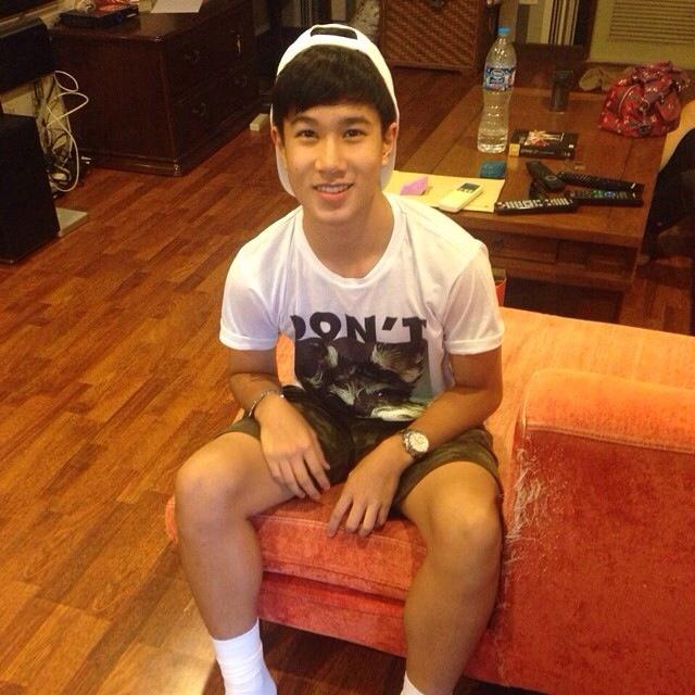หล่อ ใส ไข่แดง!! กับ " สเป็ค-พิสิฐพงศ์"