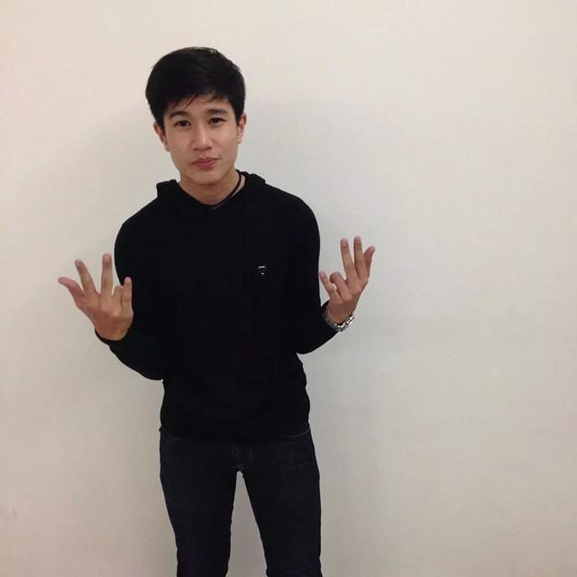 หล่อ ใส ไข่แดง!! กับ " สเป็ค-พิสิฐพงศ์"