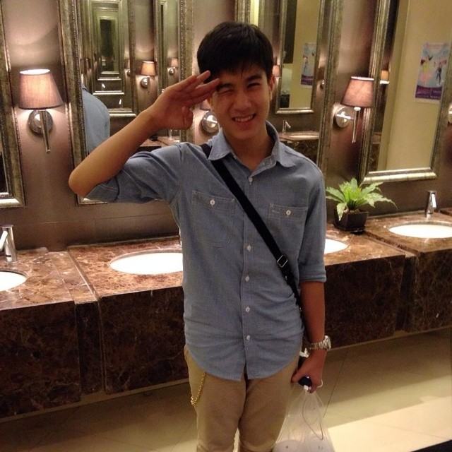หล่อ ใส ไข่แดง!! กับ " สเป็ค-พิสิฐพงศ์"