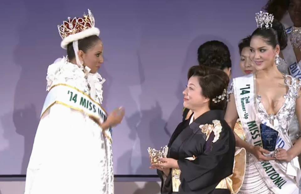 แสดงความยินดีกับ พอลลี่ สาวไทยคว้าที่ 3 เวที Miss International 2014