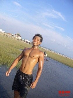 ถอดโชว์เรือนร่าง 670