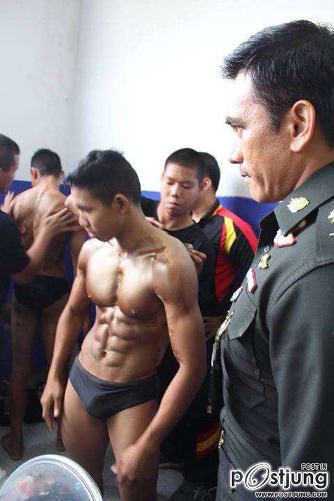 ถอดโชว์เรือนร่าง 676