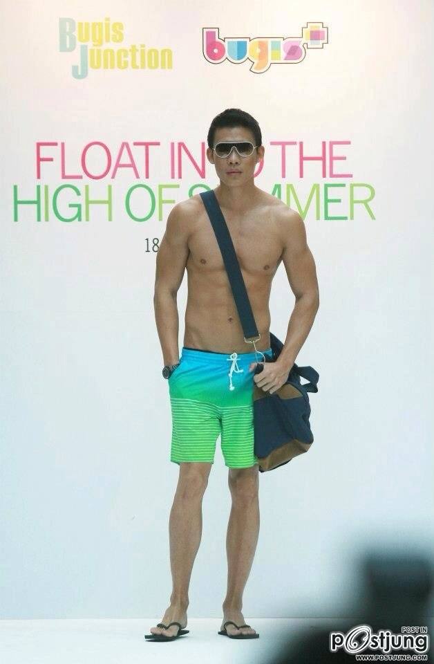 ถอดโชว์เรือนร่าง 678