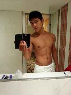 ถอดโชว์เรือนร่าง 678