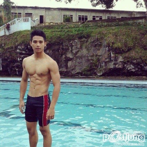 ถอดโชว์เรือนร่าง 679