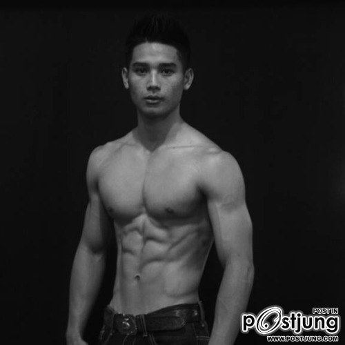 ถอดโชว์เรือนร่าง 679