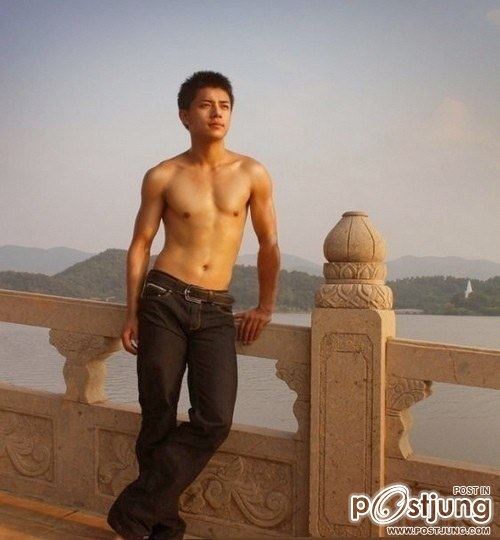 ถอดโชว์เรือนร่าง 679