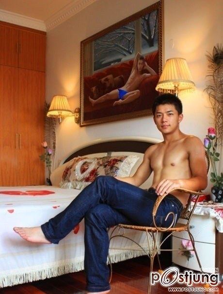 ถอดโชว์เรือนร่าง 679