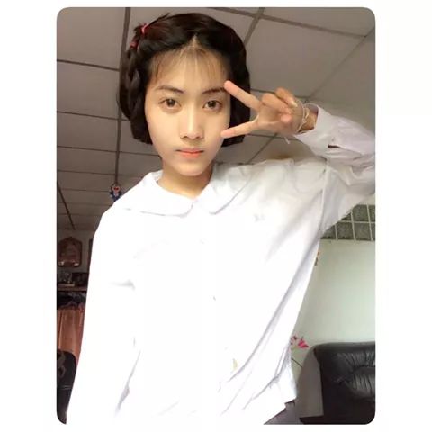 สวยน่ารักธรรมชาติขนาดนี้ไม่บอกก็คงไม่รู้ว่าเป็นสาวสอง