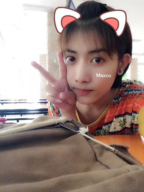 สวยน่ารักธรรมชาติขนาดนี้ไม่บอกก็คงไม่รู้ว่าเป็นสาวสอง