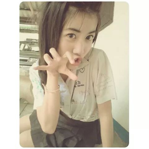 สวยน่ารักธรรมชาติขนาดนี้ไม่บอกก็คงไม่รู้ว่าเป็นสาวสอง