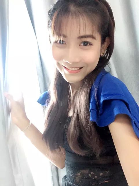 สวยน่ารักธรรมชาติขนาดนี้ไม่บอกก็คงไม่รู้ว่าเป็นสาวสอง
