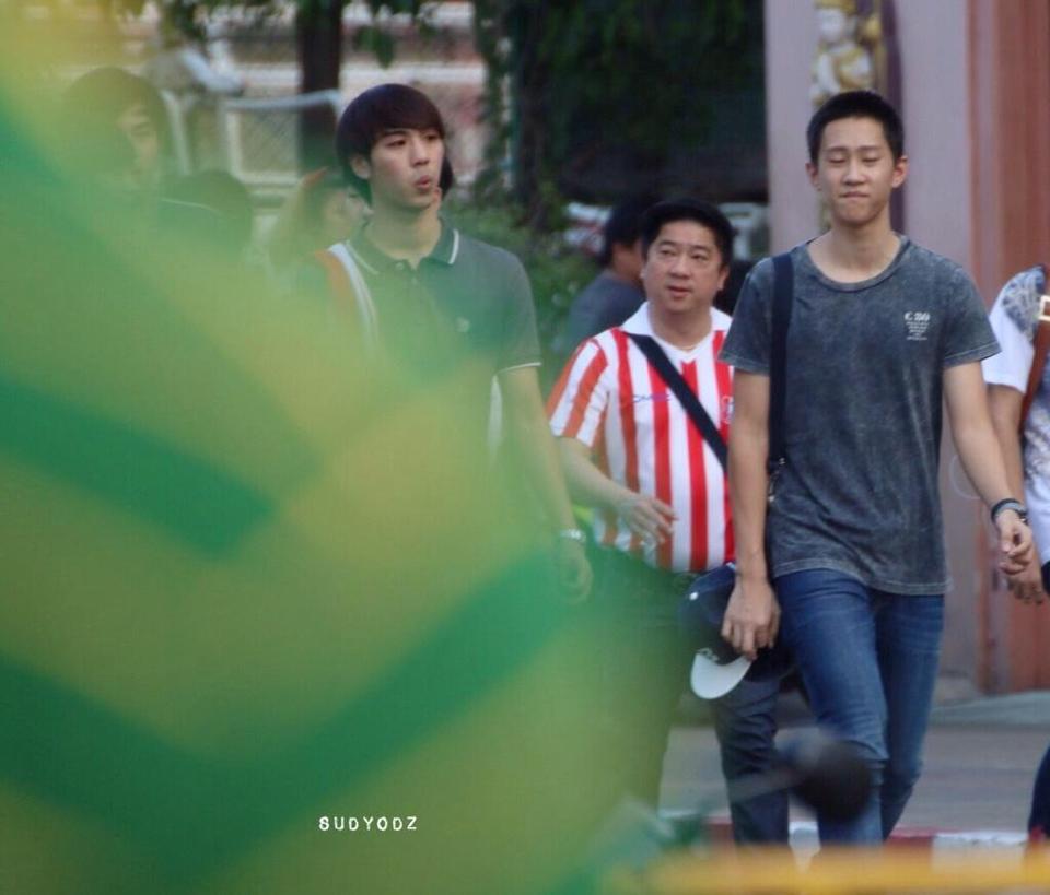 จตุรมิตรกับหนุ่มหล่อ อิอิ