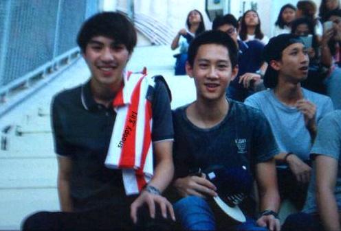 จตุรมิตรกับหนุ่มหล่อ อิอิ