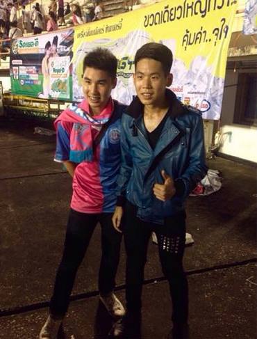 จตุรมิตรกับหนุ่มหล่อ อิอิ
