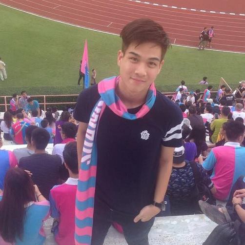 จตุรมิตรกับหนุ่มหล่อ อิอิ